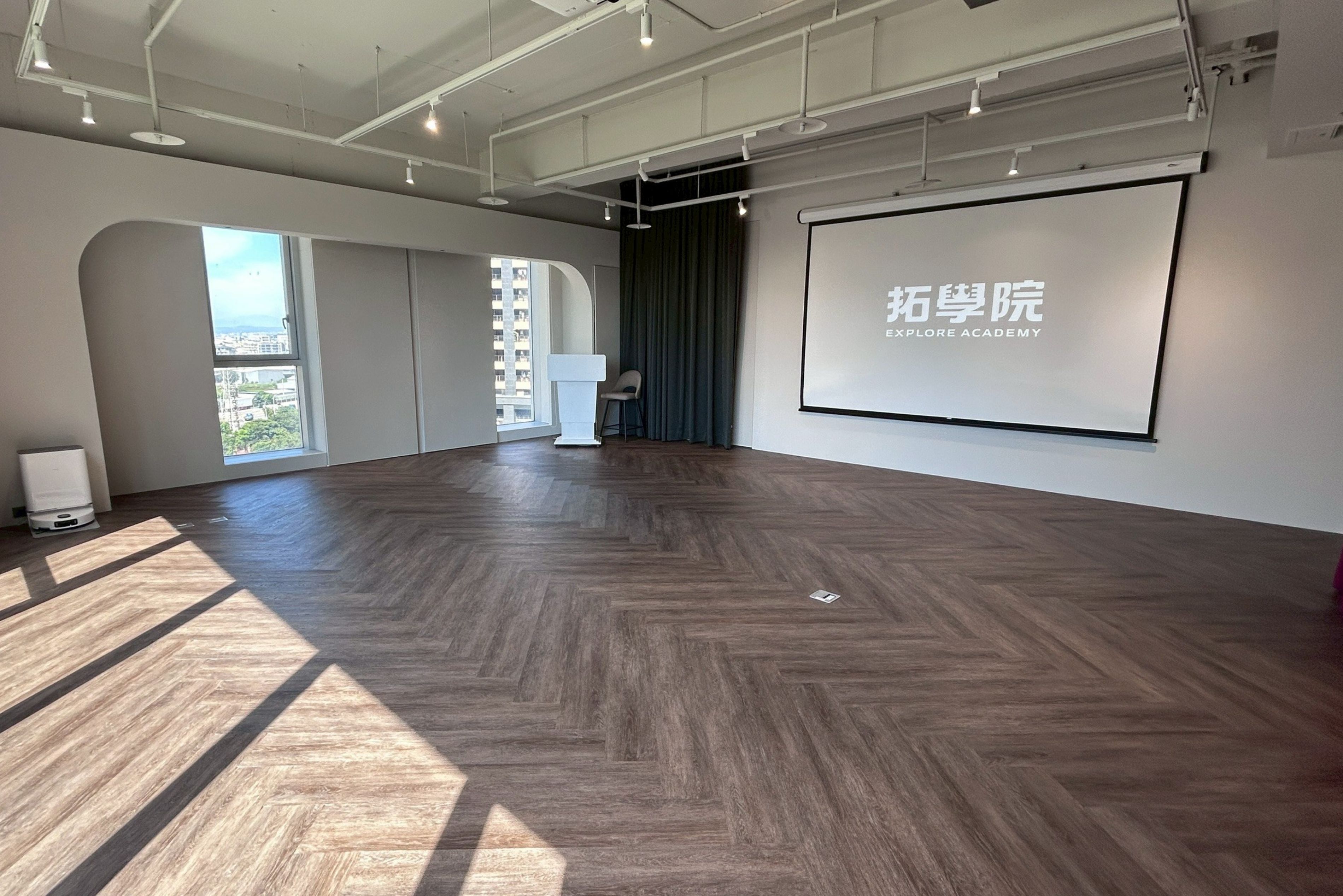 星光廳｜10-15人會議室 多功能空間