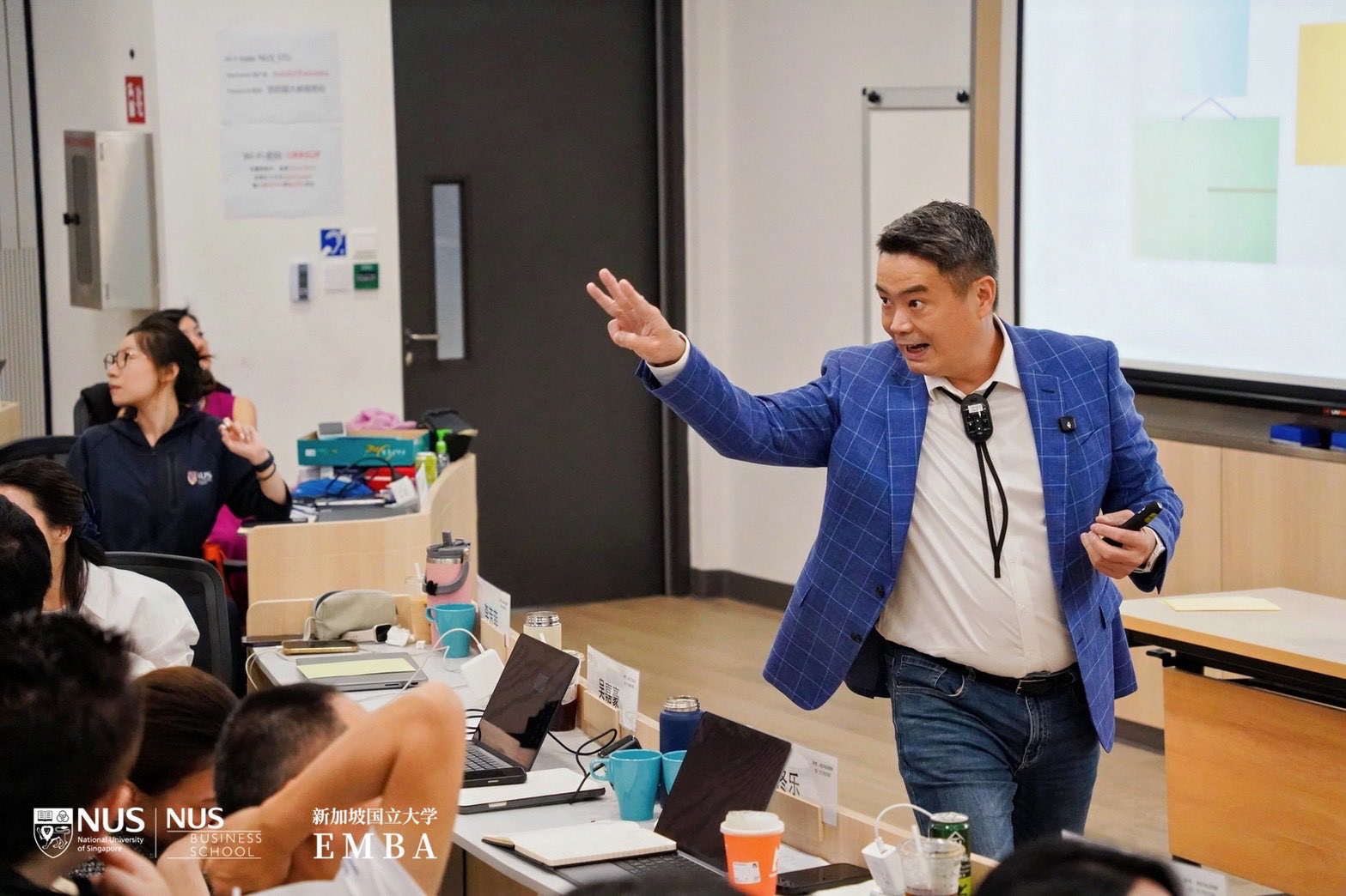 MJ老師受邀 在新加坡國立大學 NUS EMBA的課堂舞台上，分享「財務思維」